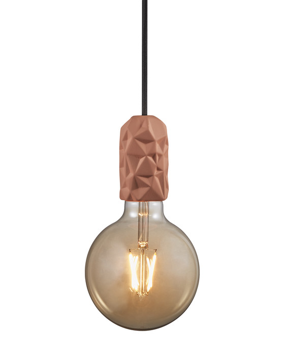Jednoduchá, moderní a stylová lampa z porcelánu s plastickým designem, to je Nordlux Hang.