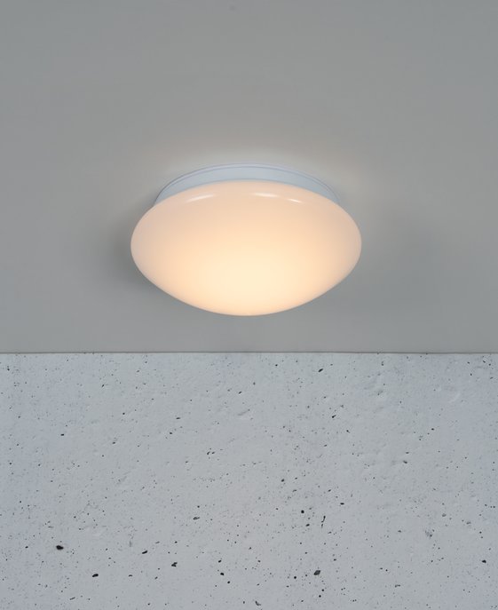 Klasické stropní svítidlo Montone od Nordluxu.