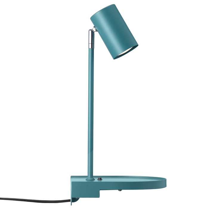 Nástěnná lampička Nordlux Cody s poličkou, na kterou si můžete odkládat drobnosti, nebo i telefon, který si zároveň snadno dobijete díky USB vstupu. Dostupná ve třech barvách - zelené, černé a bílé (zelená)
