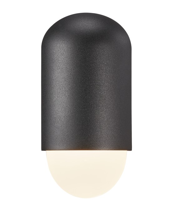 Venkovní nástěnné svítidlo Heka od Nordluxu zaujme na první pohled díky modernímu designu - zaoblené tvary a světlo směřující dolů je sázkou na jistotu! Můžete ho mít v černé, pískové a antracitové barvě.