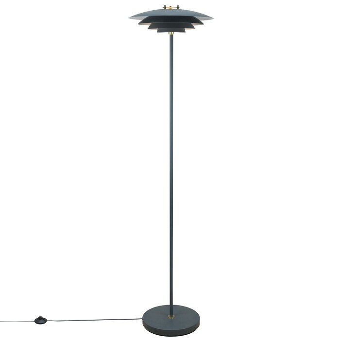 Exkluzivní stojací lampa z lakovaného kovu s typickými skandinávskými prvky a zajímavými průsvity Nordlux Bretagne (šedá)