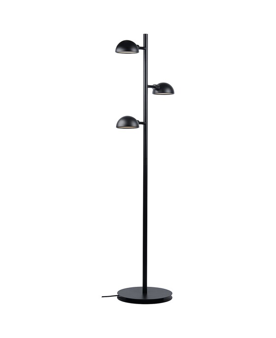 Stojací lampa Nomi s nastavitelnou hlavou tří stínítek v minimalistickém černém provedení.