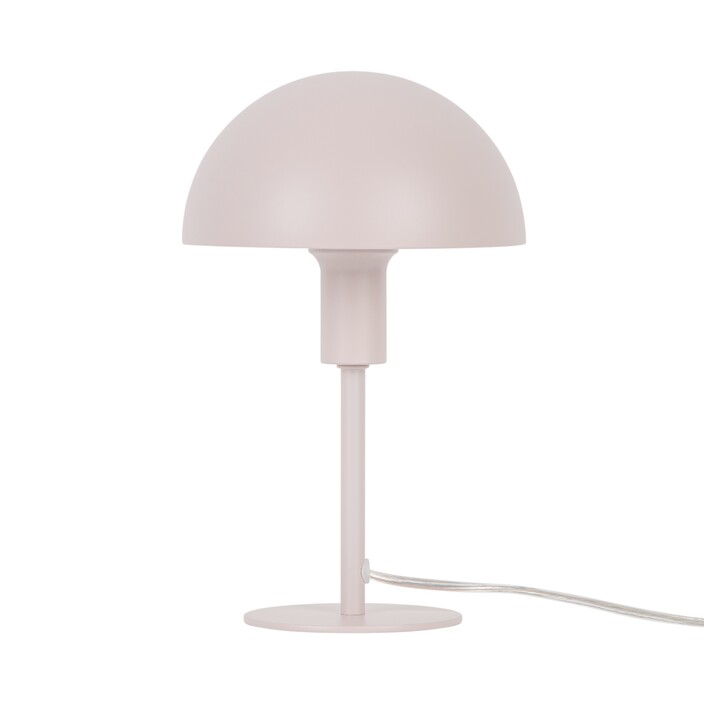 Nadčasová série Ellen Mini od Nordluxu – malé stínítko stolní lampičky poskytuje měkké světlo. Dostupné je v 8 moderních barevných provedeních.  (růžová)
