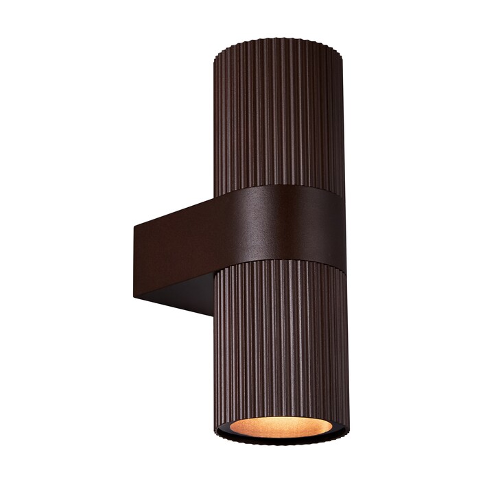 Nordlux Kyklop Ripple je moderní venkovní nástěnné svítidlo se zvlněným povrchem, které osvětluje okolí směrem nahoru i dolů. Dostupné v černé a rezavé variantě. (rezavá)