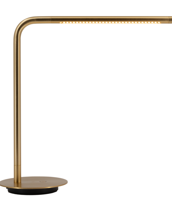 Stolní lampička Omni od Umage je stmívatelná dotykovým vypínačem, disponuje USB portem a má otočné rameno i světelný zdroj. Ideální na noční stolek nebo pracovní desku.