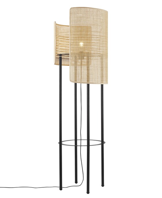 Stojací lampa Jaffna se skládá z ratanových panelů asymetricky umístěných na konstrukci, ideální do obývacího pokoje.