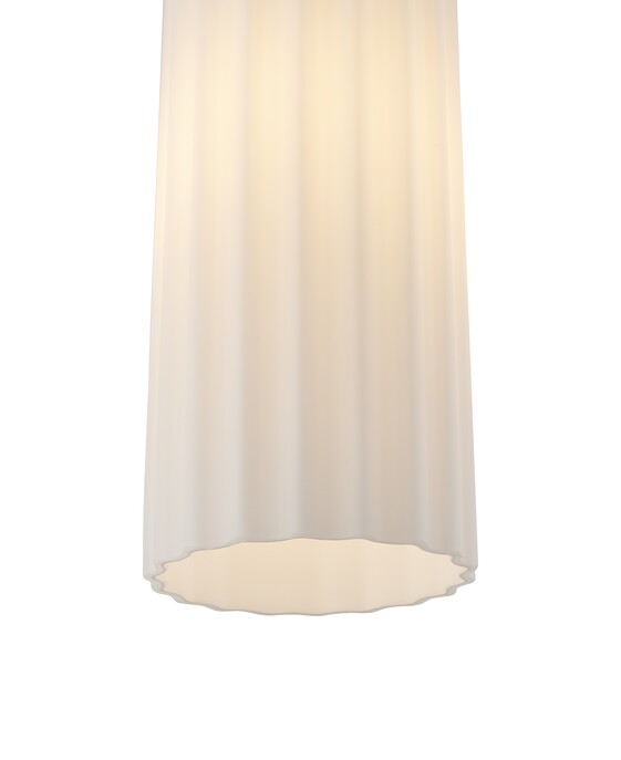 Elegantní závěsné svítidlo Miella s vroubkovaným sklem na 3 stínítkách ve 2 barevných provedeních - skvěle se hodí nad jídelní stůl nebo do obývacího pokoje.