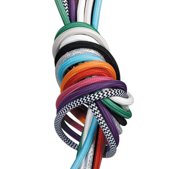 Dekorativní kabel s textilním opředením ve dvou barevných variantách