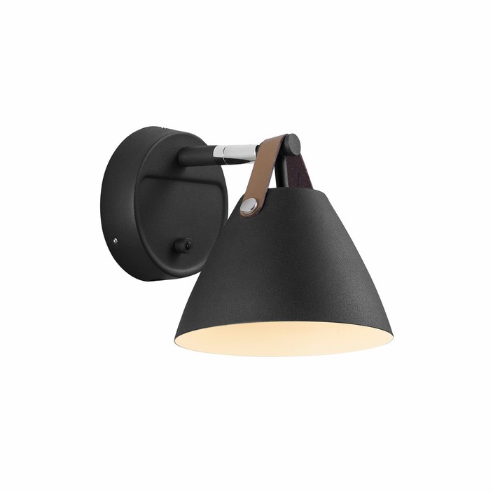 Nástěnná lampička Nordlux Strap 15 s vyměnitelnými koženými popruhy ve dvou barevných provedeních (černá)