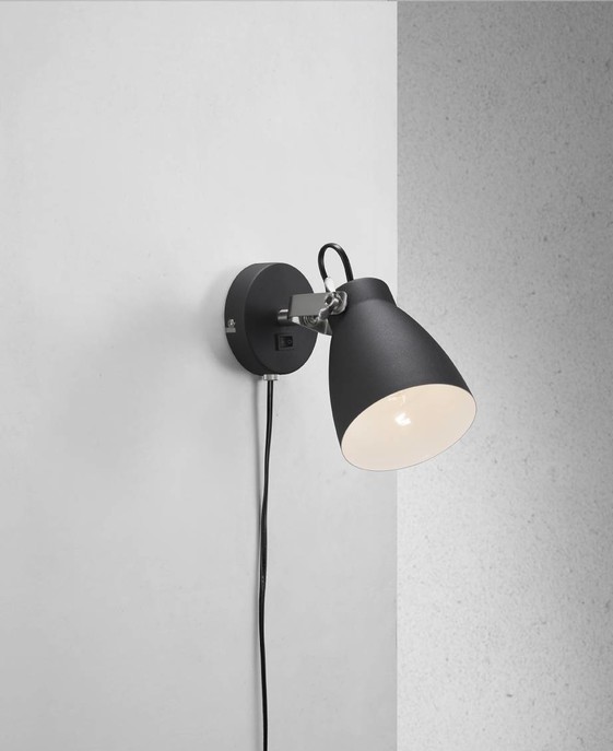 Nordlux Largo - kovová nástěnná lampa s dotekem industriálního stylu 