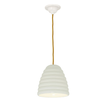 Závěsná lampa Hector Bibendum od Original BTC se stínítkem z bílého porcelánu a kabelem s textilním opletením v různých barvách. 