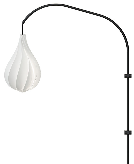 Závěsné svítidlo UMAGE Alva originálního kapkovitého tvaru. Bílá barva, dostupné ve dvou velikostech