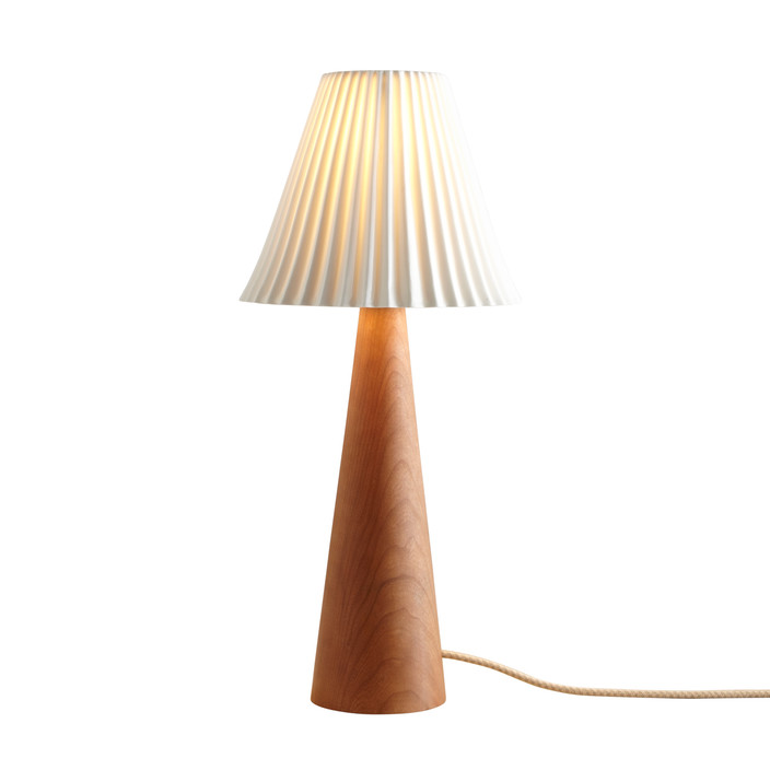 Stolní lampička Cecil od Original BTC - porcelánové stínítko na podstavci z masivního dřeva (třešeň, ořech nebo dub) ()