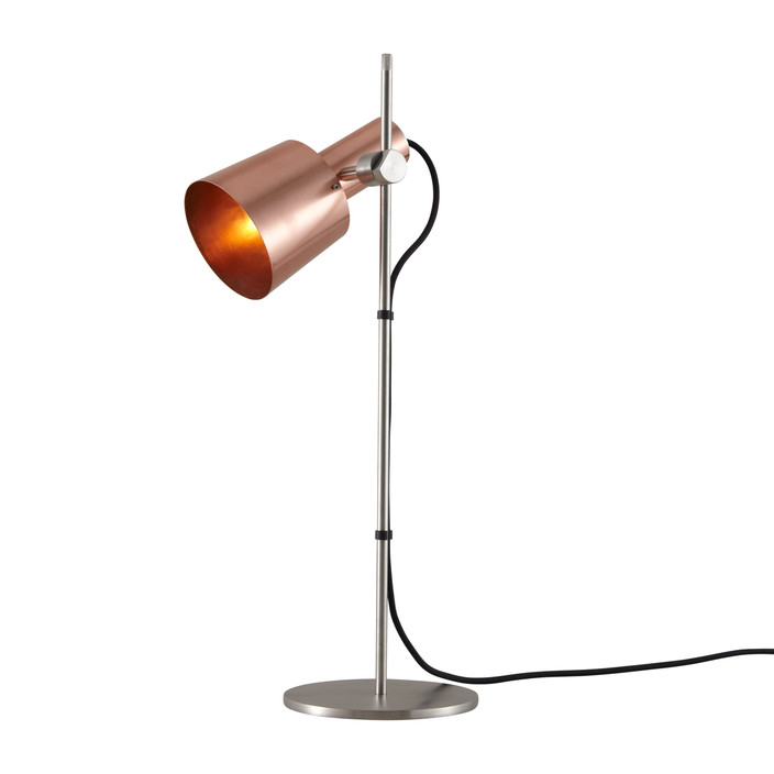 Stylová stolní lampička Chester od Original BTC. Čisté linie, ideální osvětlení pracovního stolu (měď, nerezová ocel)