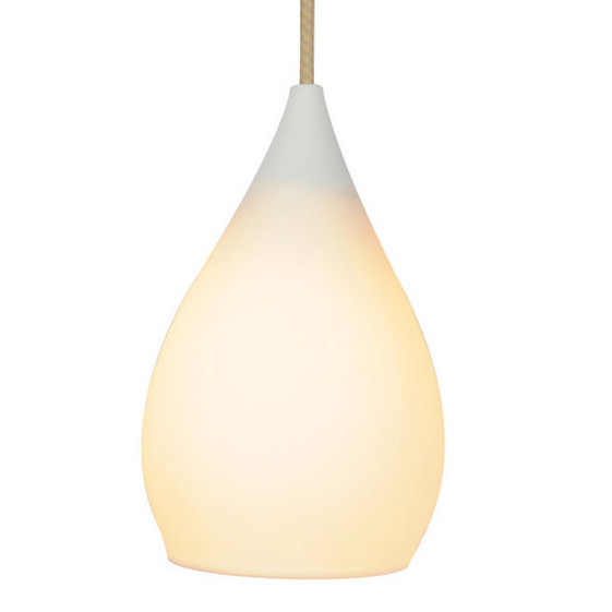 Elegantní závěsná světla Drop od Original BTC, z bílého porcelánu, v matné nebo lesklé variantě, v několika velikostech a tvarech.