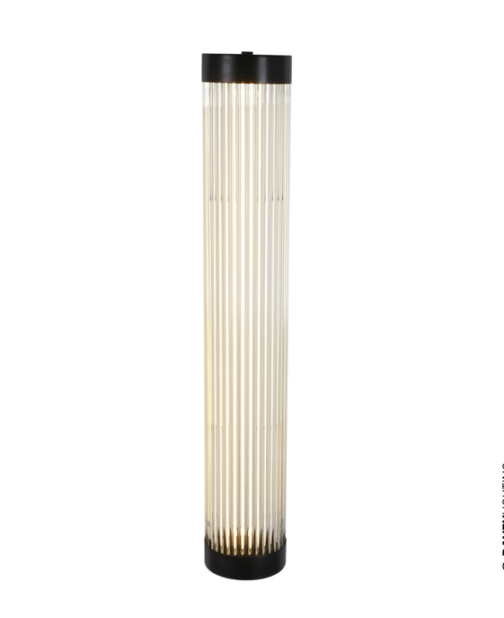 Úzká nástěnná lampička Pillar od Original BTC. Čiré skleněné trubice. Základna a vršek kov. Art Deco styl, vhodná do koupelny 